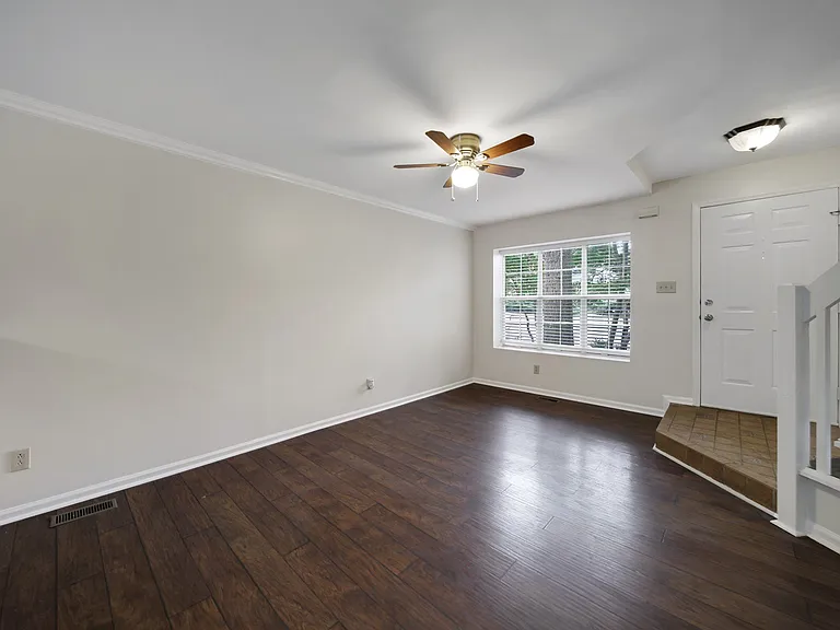 8105 Circle Tree Ln — Photo 4