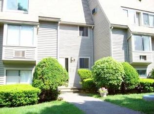 95 Kent Ct, Meriden, CT 06450