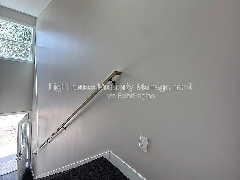 310 Allen Ave #2 — Photo 4