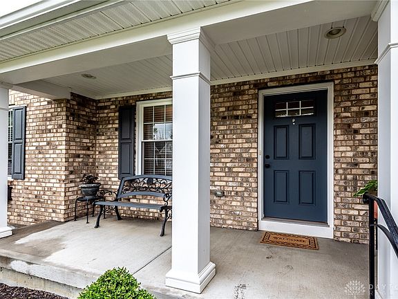 3rd image of 1914 Meadowsweet Dr