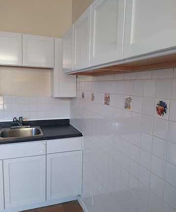4th image of 2307 N Hamlin Ave Unit 1