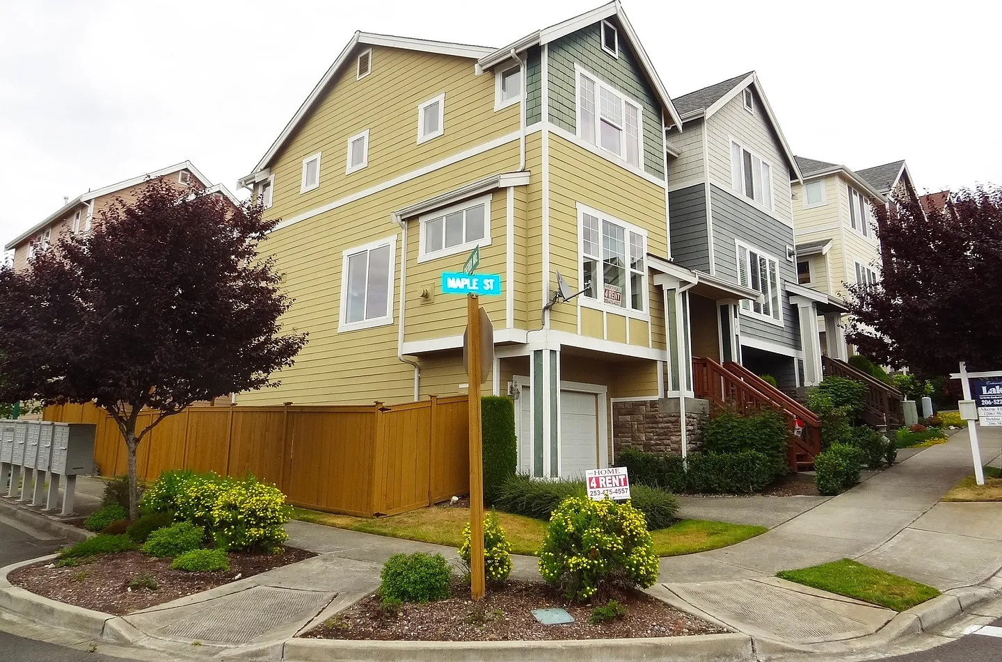 Up Schools! 3 Bdrm, 2.5 Bath, $2795 Rent + $26.50 Rbp + $68.18 Monthly Pc Sewer — Photo 2