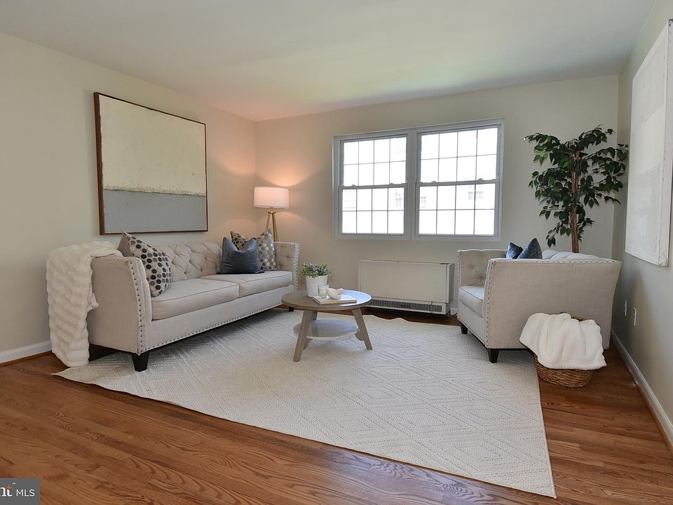 1st image of 2028 N Vermont St APT 203