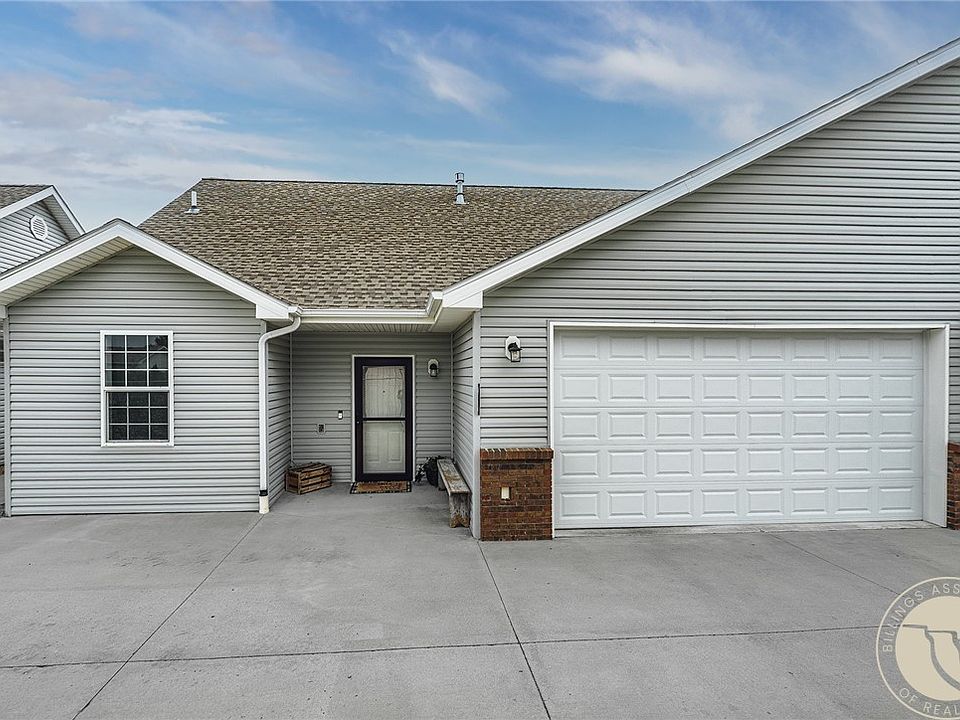 1st image of 320 Covert Ln