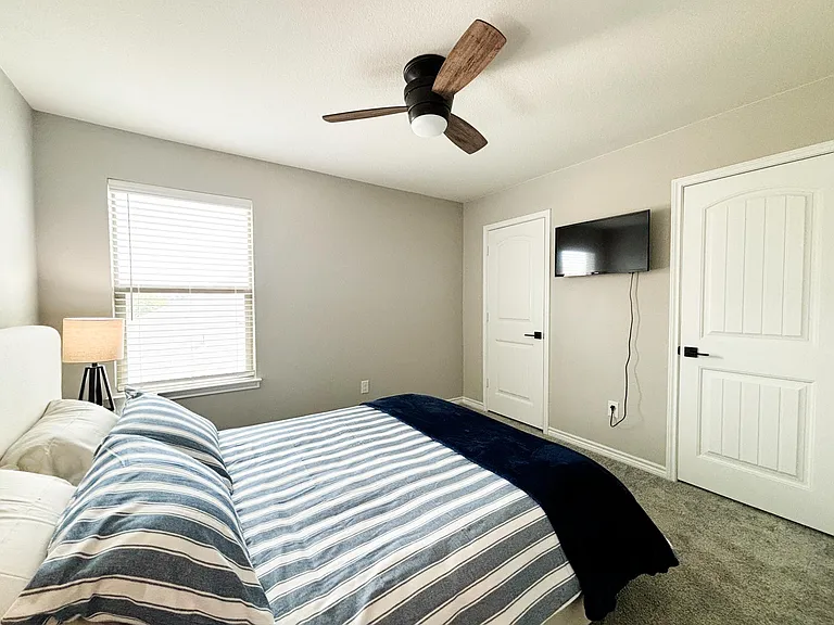 8134 Emmeline Dr — Photo 46