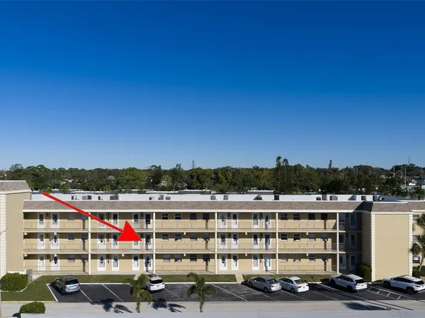 1 Boca Ciega Point Blvd APT 212, Saint Petersburg, FL 33708