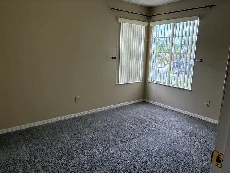 2727 N Poinciana Blvd #131 — Photo 7