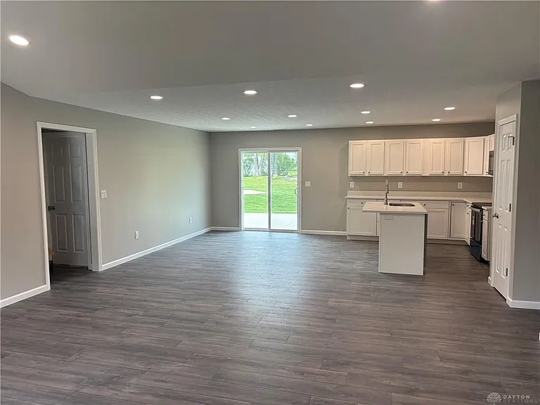 512 Cherry Ln — Photo 7