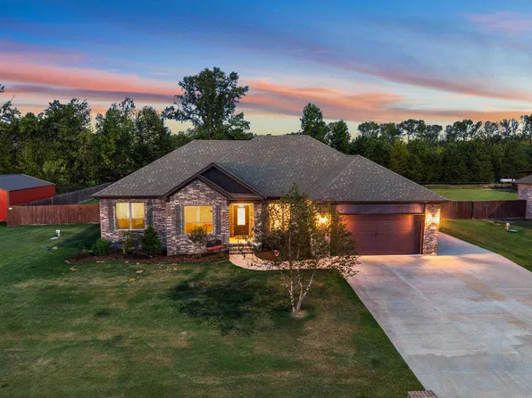 225 Mayberry Dr, Cabot, AR 72023