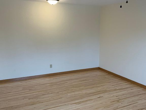 2nd image of 2047 Saunders Ave APT 8