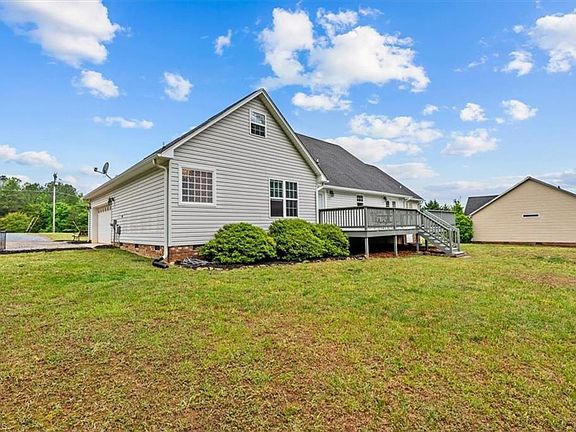 5th image of 2529 Danny Bell Rd