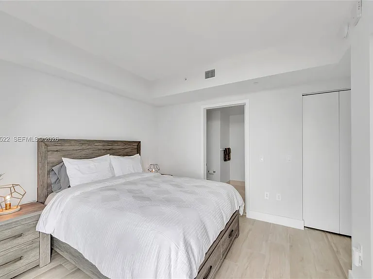 121 NE 34th St #2815 — Photo 27