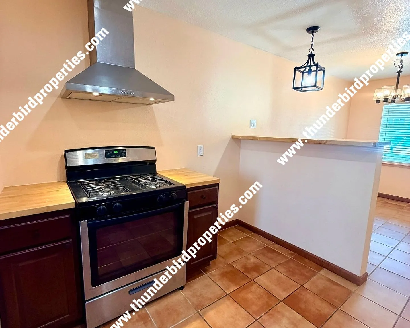 1307 San Mateo — Photo 2
