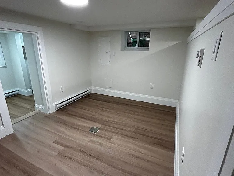 659 Vaughan Rd #3 — Photo 8