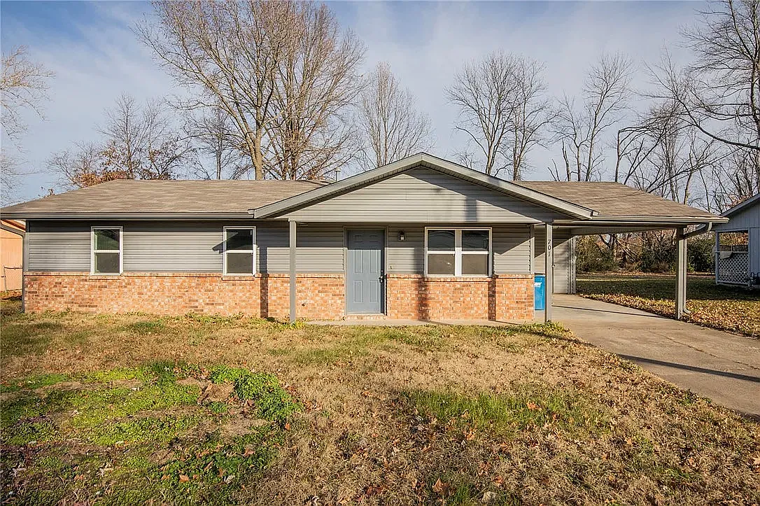 3 bed, 1040 sqft, $1,800 — Photo 4