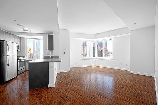 1st image of 7 Dekalb Ave #6S