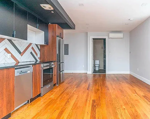 Rented by Skyhigh Realty NYC LLC | media 5