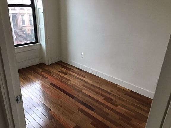 3rd image of 461 Willoughby Avenue # Second Floor