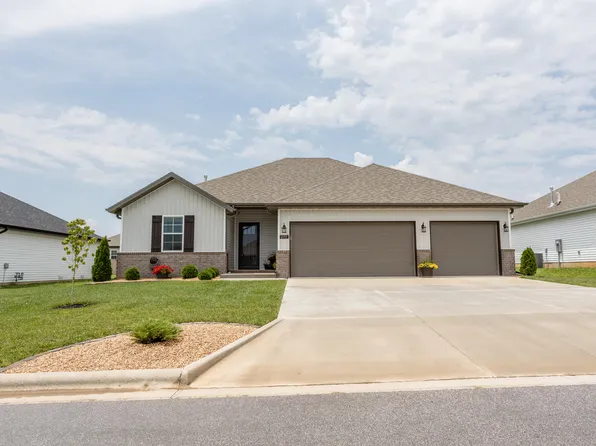 693 N Glenwood Avenue, Republic, MO 65738