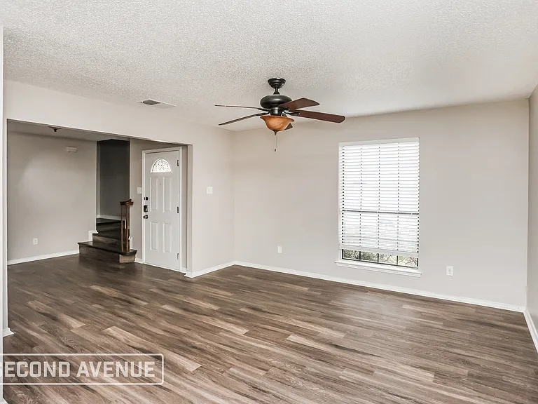 2725 Stillwater Dr — Photo 11