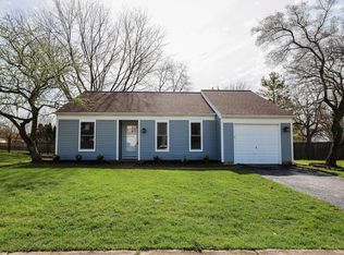 2291 Bannister Ln, Aurora, IL 60504