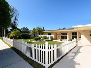 637 N Conrad Ave, Sarasota, FL 34237