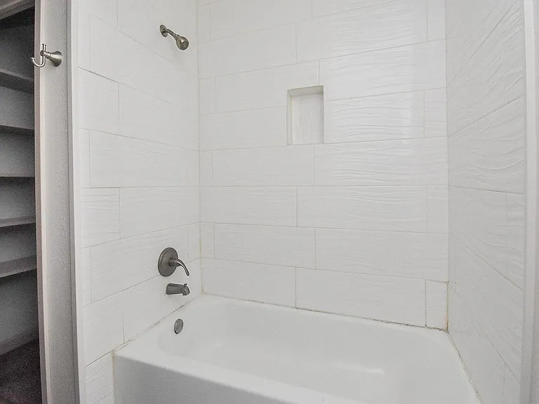 13430 Piney Oaks Dr — Photo 20