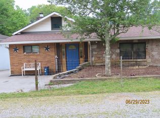9509 Smoky Row Rd, Strawberry Plains, TN 37871