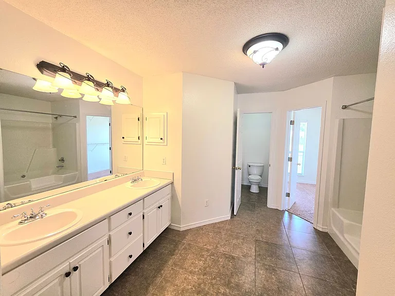 4300 Frasier Ln — Photo 10