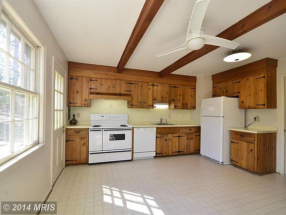 5th image of 7010 Old Cabin Ln
