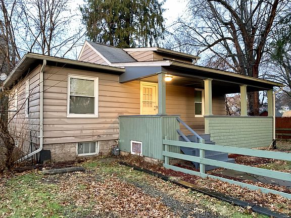 4th image of 144 Lowell Ave