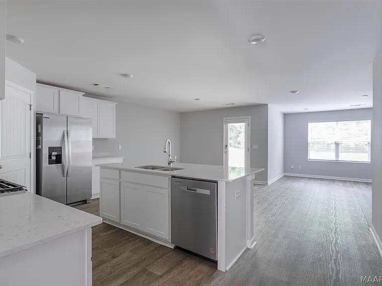 7621 Shaddix St — Photo 15