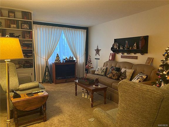 5th image of 22 Hillwood Dr