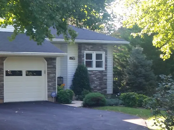 479 Montalto Dr, Herndon, VA 20170