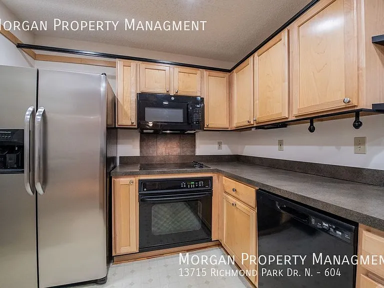 13715 Richmond Park Dr N #604 — Photo 13