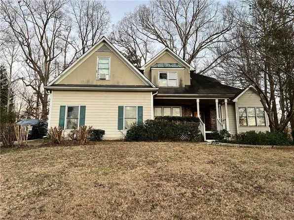 5763 Mason Jones Dr, Powder Springs, GA 30127