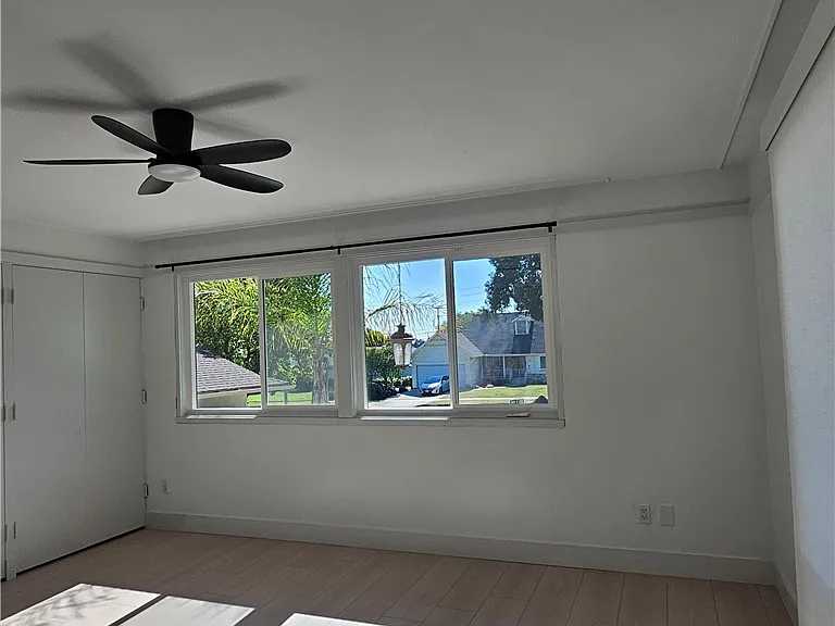 3657 Broadmoor Blvd N — Photo 29