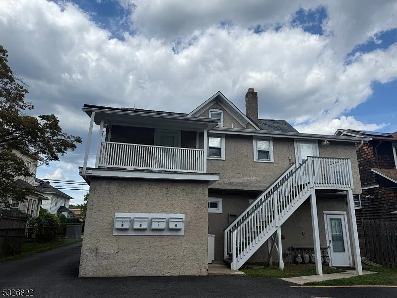 Building Photo - 319 Lathrop Ave #2
