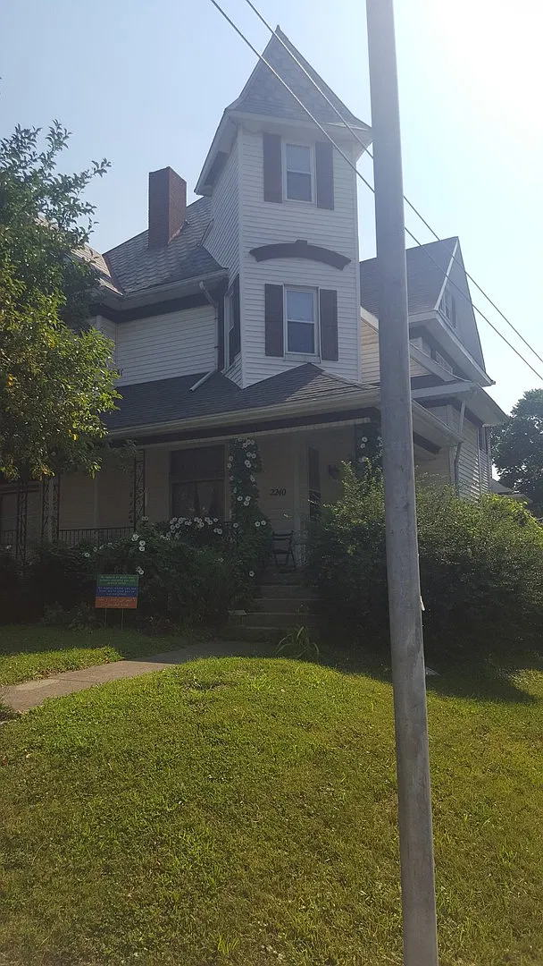 2240 N 4th St — Photo 2