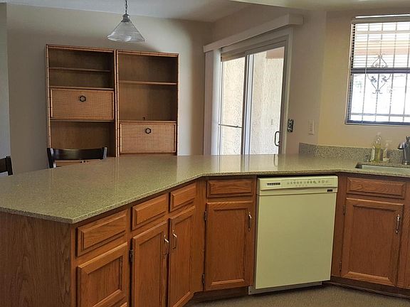4th image of 4770 E Navajo St