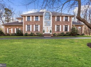 13 Foxhill Dr, Southampton, NJ 08088