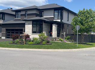 165 Finsbury Ave, Ottawa, ON K2S2P5