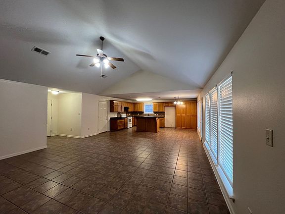 3rd image of 23889 Sandlewood Ct
