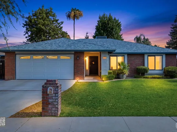 6008 Amber Oaks Ave, Bakersfield, CA 93306