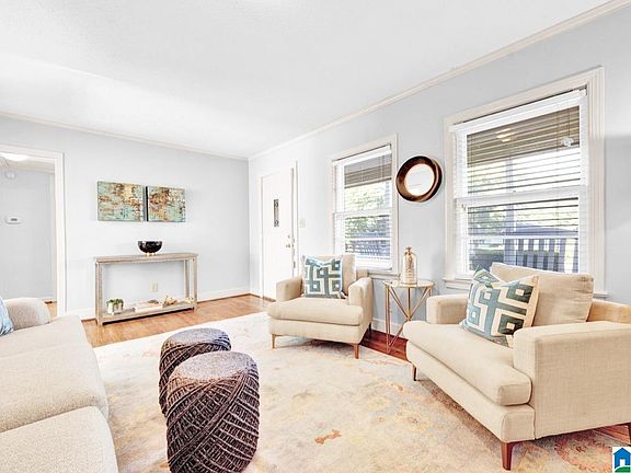 3rd image of 585 Park Ave