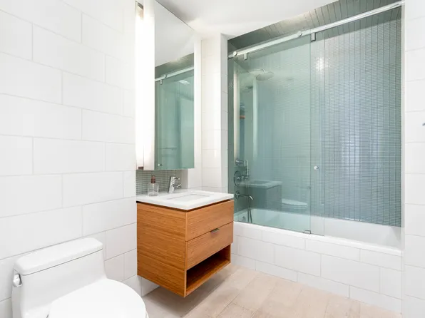 303 East 33rd Street 7N image 9 of 10