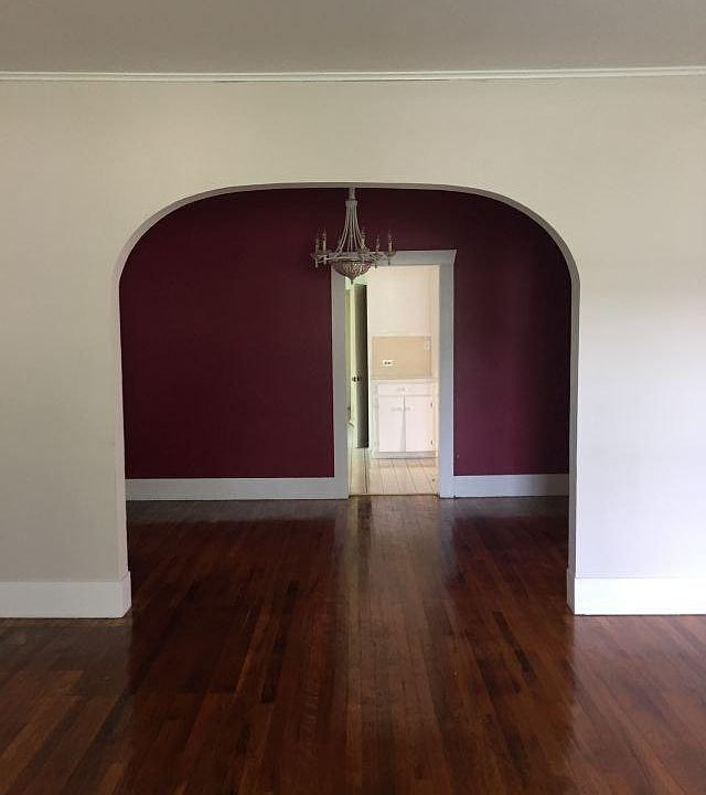 2nd image of 1110 State St