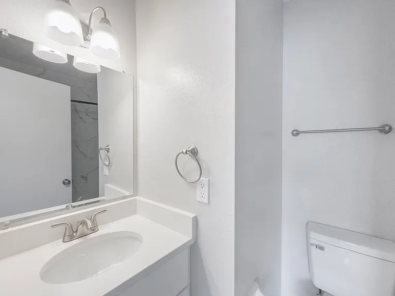 500 9th Ave S #B3 — Photo 9