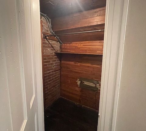 5th image of 804 Walker St APT 5