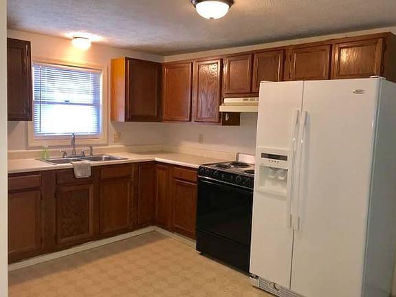 2nd image of 4567 Route 21 APT C
